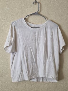 lululemon athletica White Crew Neck Tee